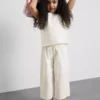 1,5–12 ani | Pantaloni brodați din amestec de in, colecția „The Edit“ 1,5–12 ani | Pantaloni brodați din amestec de in, colecția „The Edit“