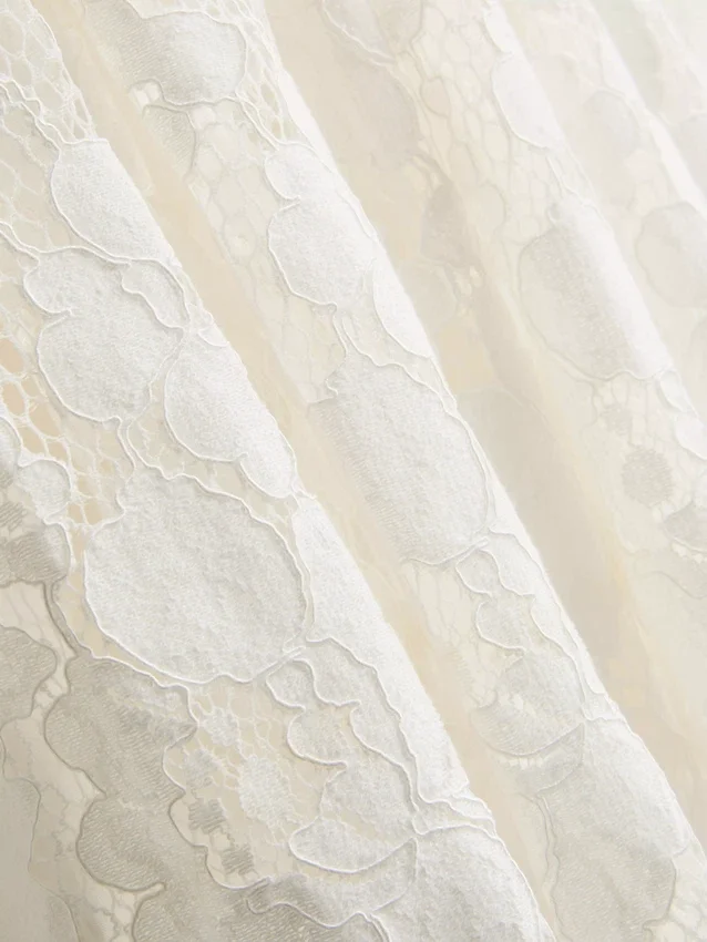 1,5-12 ani | rochie tip smock cu dantelă de la The Edit 1,5-12 ani | rochie tip smock cu dantelă de la The Edit