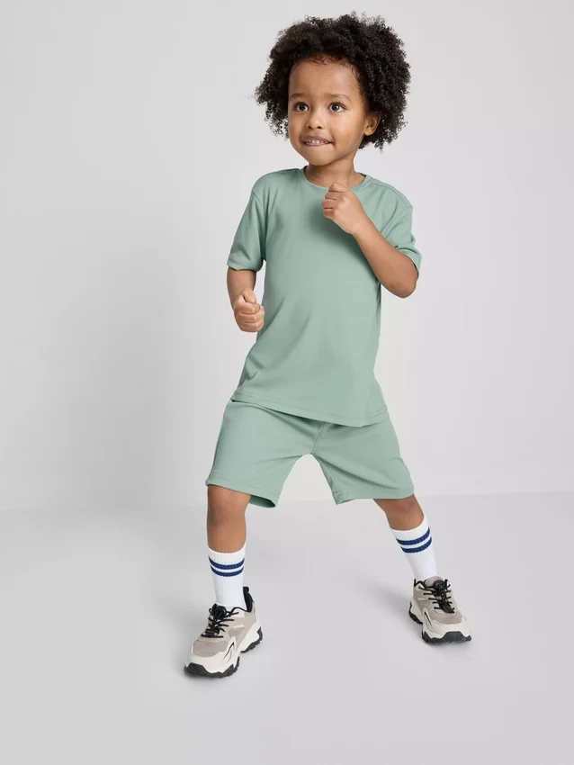 1,5–7 ani | set de cămăși și pantaloni scurți sport 1,5–7 ani | set de cămăși și pantaloni scurți sport