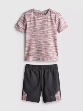 1,5–7 ani | tricou și pantaloni scurți sportivi