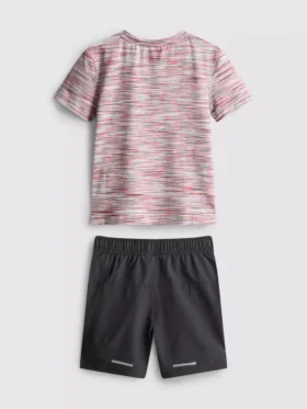 1,5–7 ani | tricou și pantaloni scurți sportivi