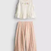 1,5-8 ani | Set compus din bluză cu peplum brodată și pantaloni 1,5-8 ani | Set compus din bluză cu peplum brodată și pantaloni