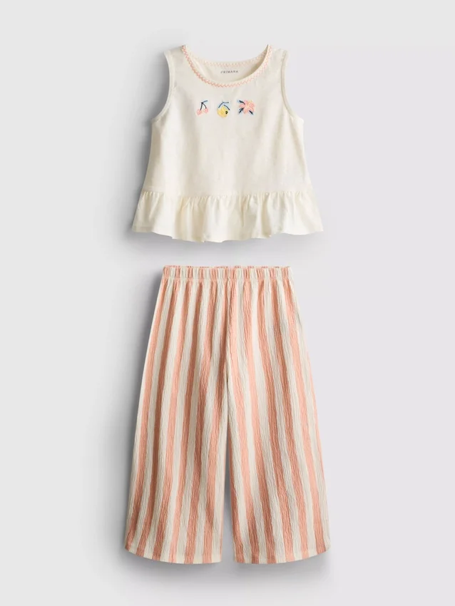 1,5-8 ani | Set compus din bluză cu peplum brodată și pantaloni 1,5-8 ani | Set compus din bluză cu peplum brodată și pantaloni