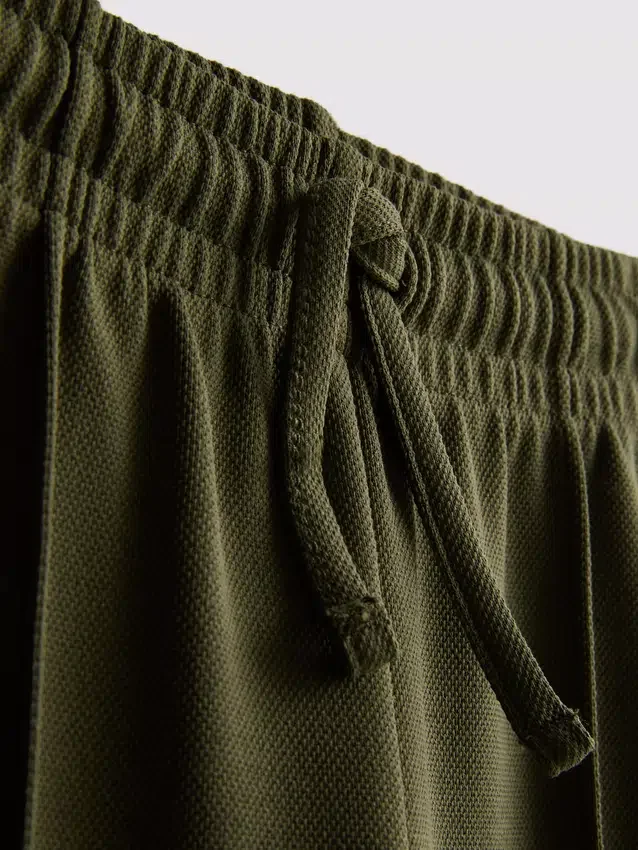1,5–8 ani | Set compus din hanorac cu glugă și fermoar și pantaloni de Trening 1,5–8 ani | Set compus din hanorac cu glugă și fermoar și pantaloni de Trening