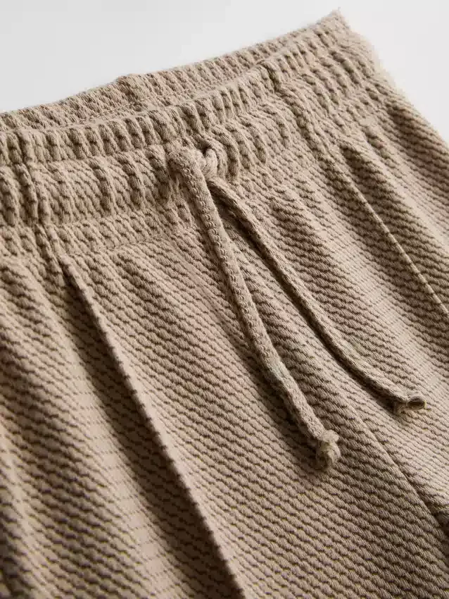 1,5–8 ani | Set compus din jachetă jacquard cu fermoar și pantaloni de trening 1,5–8 ani | Set compus din jachetă jacquard cu fermoar și pantaloni de trening
