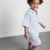 1,5–9 ani | Set compus din cămășă cu dungi și pantaloni scurți 1,5–9 ani | Set compus din cămășă cu dungi și pantaloni scurți