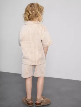 1,5–9 ani | Set compus din cămășă cu dungi și pantaloni scurți