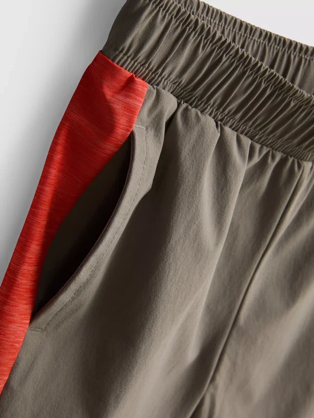 1,5-9 ani | set format din jachetă sport și Pantaloni Scurți 1,5-9 ani | set format din jachetă sport și Pantaloni Scurți