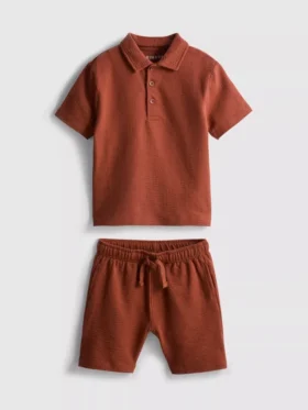 1-9 ani | Set compus din tricou polo texturat și pantaloni scurți
