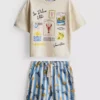 1-9 ani | Set de cămăși cu imprimeu grafic și Pantaloni Scurți Dolce Vita 1-9 ani | Set de cămăși cu imprimeu grafic și Pantaloni Scurți Dolce Vita