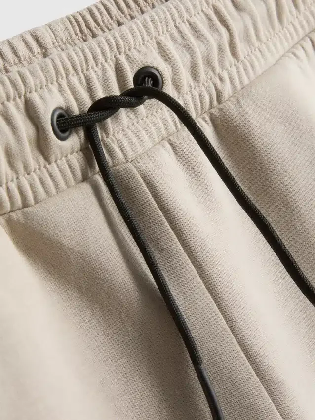 7-15 ani | Pantaloni Scurți cu material laminat 7-15 ani | Pantaloni Scurți cu material laminat