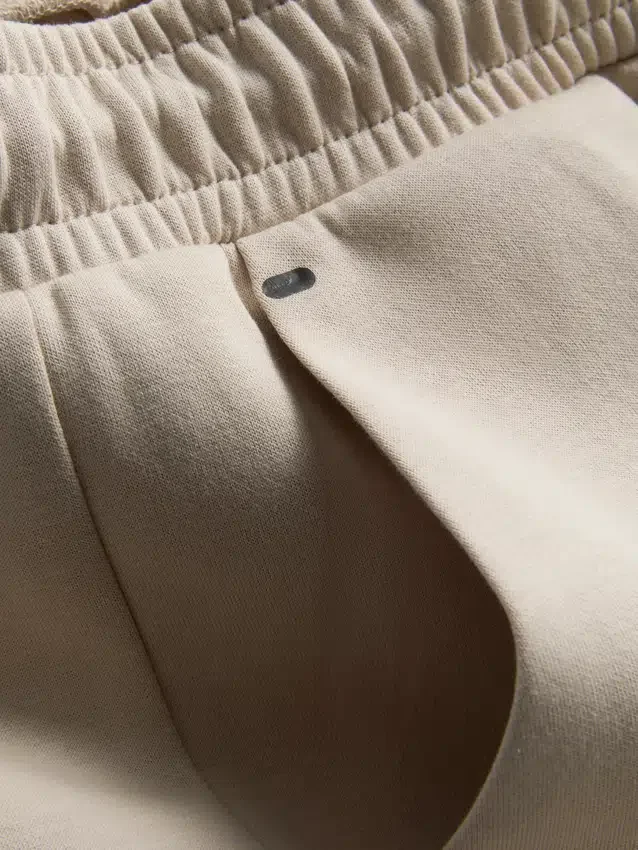 7-15 ani | Pantaloni Scurți cu material laminat 7-15 ani | Pantaloni Scurți cu material laminat