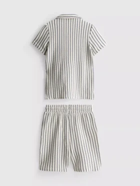 7-15 ani | Set compus din cămășă din tricot cu dungi și pantaloni scurți 7-15 ani | Set compus din cămășă din tricot cu dungi și pantaloni scurți