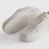 Adidași cu talpă joasă și panouri