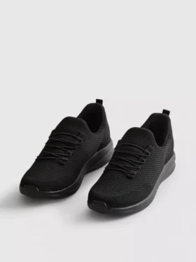 Adidași fără șireturi, cu talpă joasă