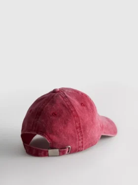 Șapcă de baseball brodată, cu aspect spălat Șapcă de baseball brodată, cu aspect spălat
