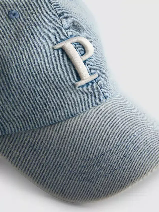 Șapcă din denim cu inițială Șapcă din denim cu inițială