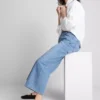 Blugi cropped din denim cu croi larg Blugi cropped din denim cu croi larg
