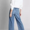 Blugi cropped din denim cu croi larg Blugi cropped din denim cu croi larg