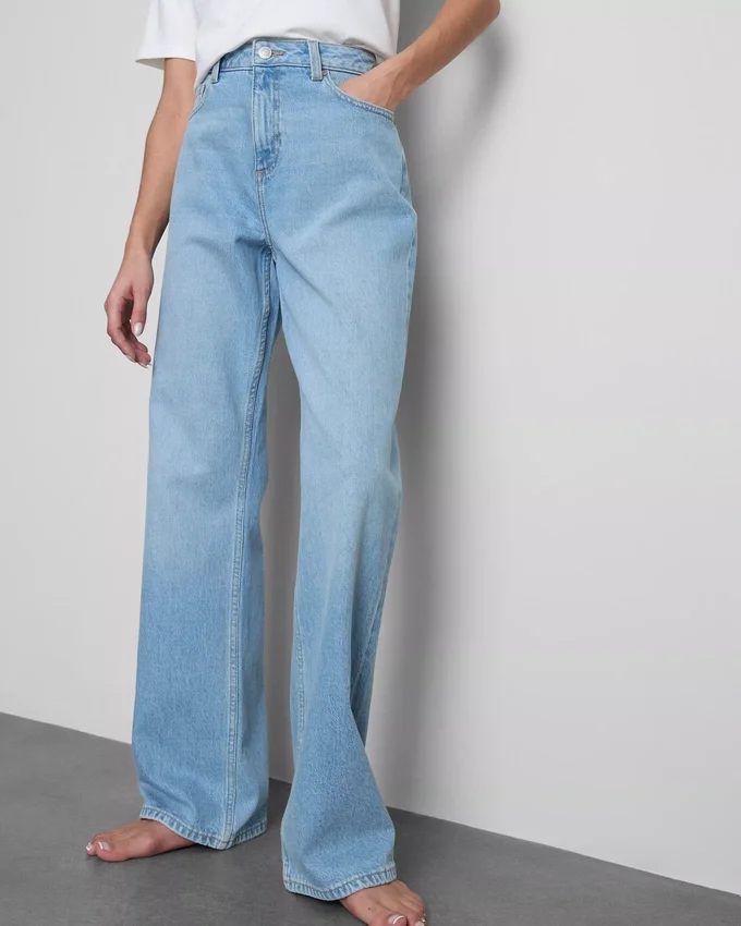 Blugi cu talie înaltă și croi drept Blugi cu talie înaltă și croi drept