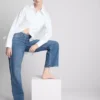 Blugi cu talie înaltă și croi drept Blugi cu talie înaltă și croi drept