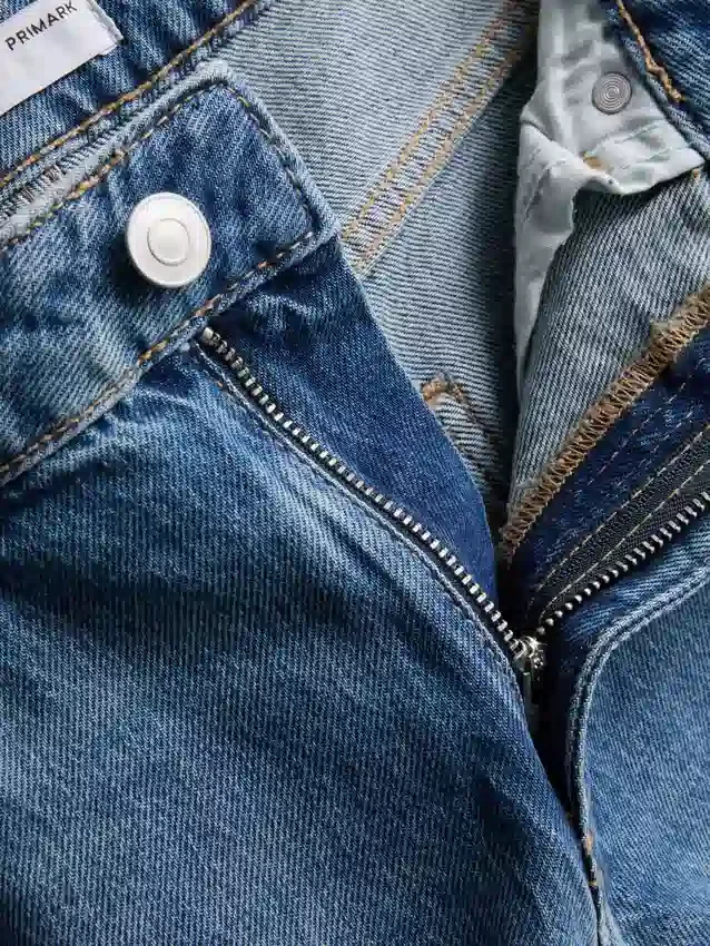 Blugi din denim cu talie joasă, croi drept și lejer Blugi din denim cu talie joasă, croi drept și lejer