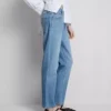 Blugi din denim de bumbac cu talie medie și croi drept Blugi din denim de bumbac cu talie medie și croi drept