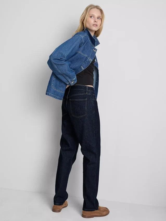 Blugi din denim de bumbac cu talie medie și croi drept Blugi din denim de bumbac cu talie medie și croi drept