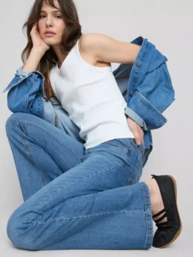 Blugi din denim de bumbac, cu talie medie și croi evazat