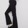Blugi din denim de bumbac, cu talie medie și croi evazat Blugi din denim de bumbac, cu talie medie și croi evazat