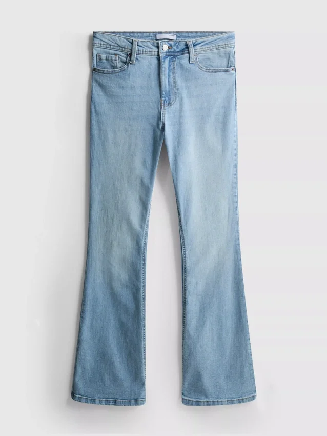 Blugi din denim de bumbac, cu talie medie și croi evazat Blugi din denim de bumbac, cu talie medie și croi evazat