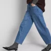 Blugi din denim de bumbac, cu talie înaltă și croi conic Blugi din denim de bumbac, cu talie înaltă și croi conic