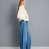 Blugi din denim de bumbac de calitate superioară, cu croi evazat Blugi din denim de bumbac de calitate superioară, cu croi evazat