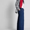 Blugi din denim de bumbac, talie medie, croi larg Blugi din denim de bumbac, talie medie, croi larg