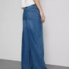 Blugi din denim de bumbac, talie medie, croi larg Blugi din denim de bumbac, talie medie, croi larg