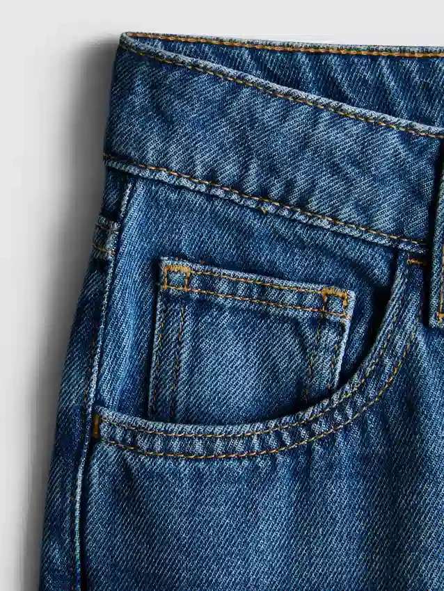 Blugi din denim de bumbac, talie medie, croi larg Blugi din denim de bumbac, talie medie, croi larg