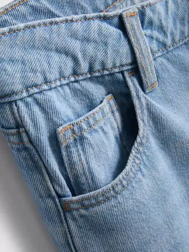 Blugi din denim de bumbac, talie medie, croi larg Blugi din denim de bumbac, talie medie, croi larg