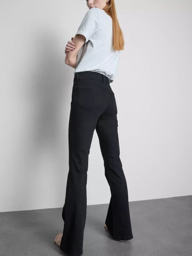 Blugi din denim de bumbac, talie medie, evazați Blugi din denim de bumbac, talie medie, evazați