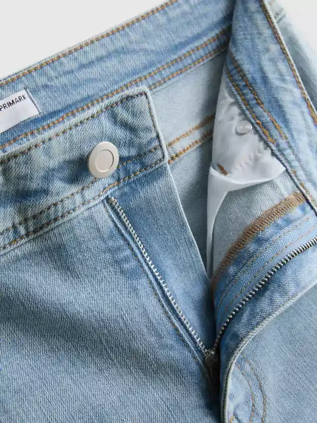 Blugi din denim de bumbac, talie medie, evazați Blugi din denim de bumbac, talie medie, evazați