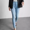 Blugi skinny cu talie înaltă de ultimă generație Blugi skinny cu talie înaltă de ultimă generație