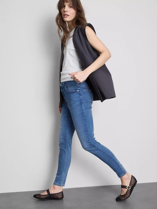 Blugi skinny cu talie înaltă de ultimă generație Blugi skinny cu talie înaltă de ultimă generație