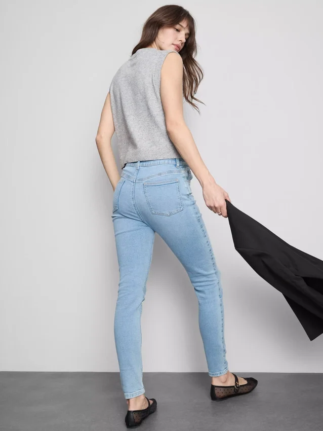 Blugi skinny cu talie înaltă de ultimă generație Blugi skinny cu talie înaltă de ultimă generație