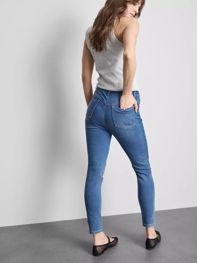 Blugi skinny cu talie înaltă de ultimă generație Blugi skinny cu talie înaltă de ultimă generație