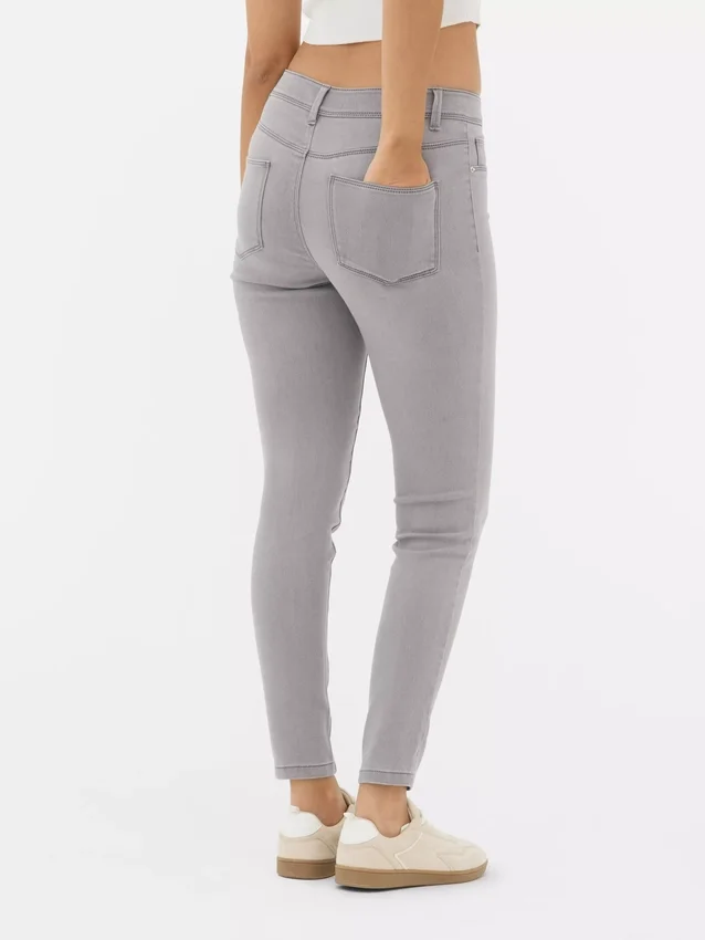Blugi skinny Essential cu talie medie | croială normală Blugi skinny Essential cu talie medie | croială normală