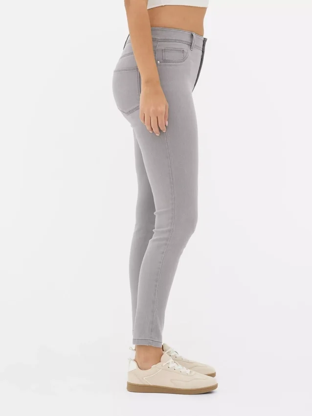 Blugi skinny Essential cu talie medie | croială normală Blugi skinny Essential cu talie medie | croială normală