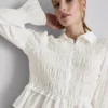 Bluză cu volane la tiv și peplum Bluză cu volane la tiv și peplum