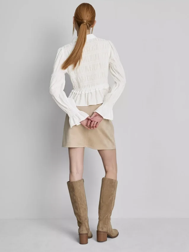 Bluză cu volane la tiv și peplum Bluză cu volane la tiv și peplum