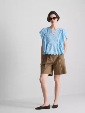 Bluză din bumbac cu mâneci festonate și broderie