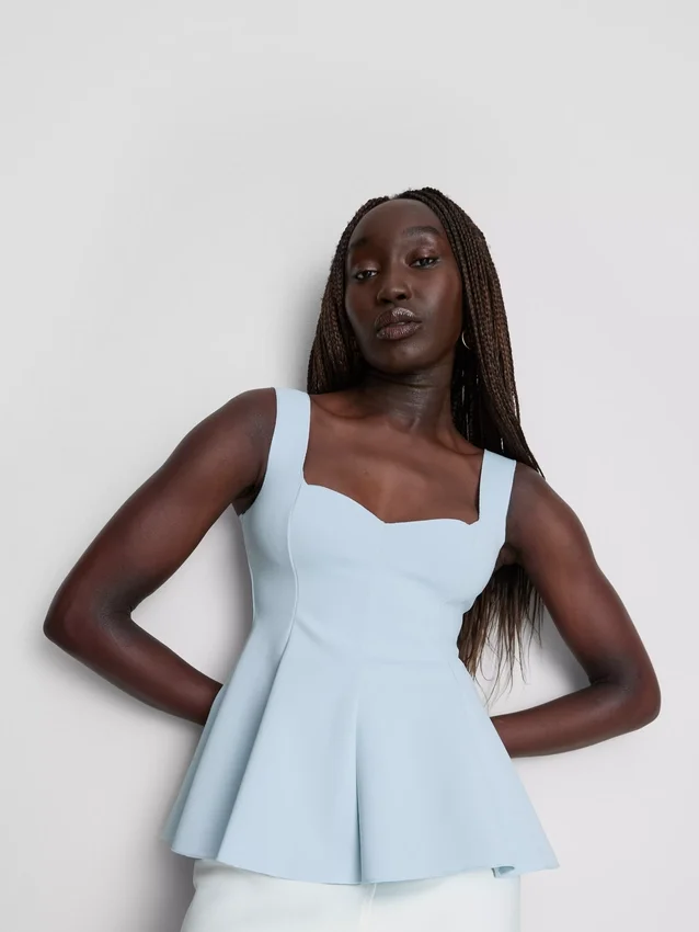Bluză din crep cu decolteu în formă de inimă și peplum Bluză din crep cu decolteu în formă de inimă și peplum
