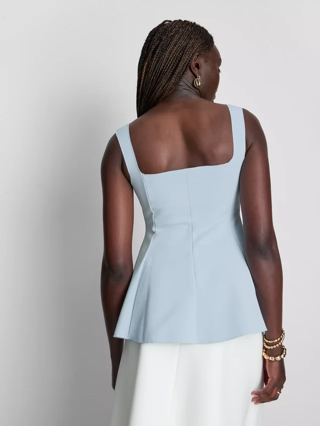 Bluză din crep cu decolteu în formă de inimă și peplum Bluză din crep cu decolteu în formă de inimă și peplum
